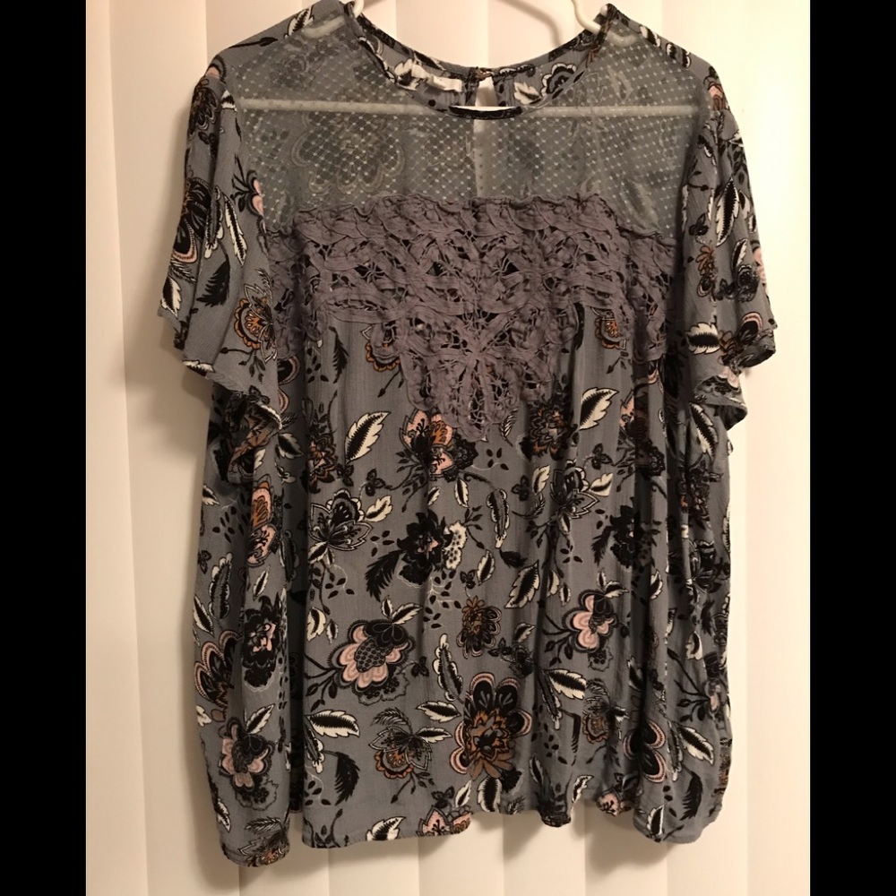 Dressy short sleeve shirt